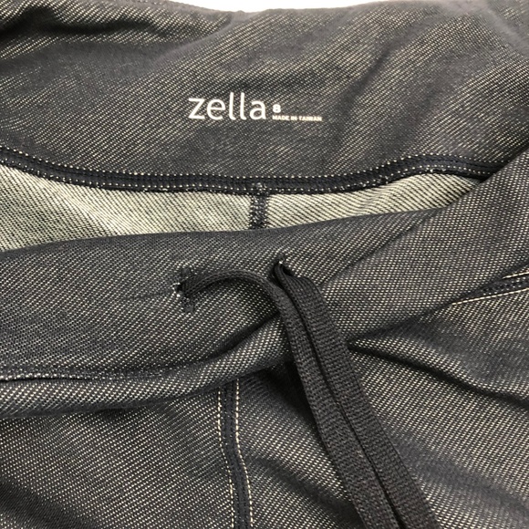 Zella Womens Exercise Shorts Size 8 - Picture 4 of 7